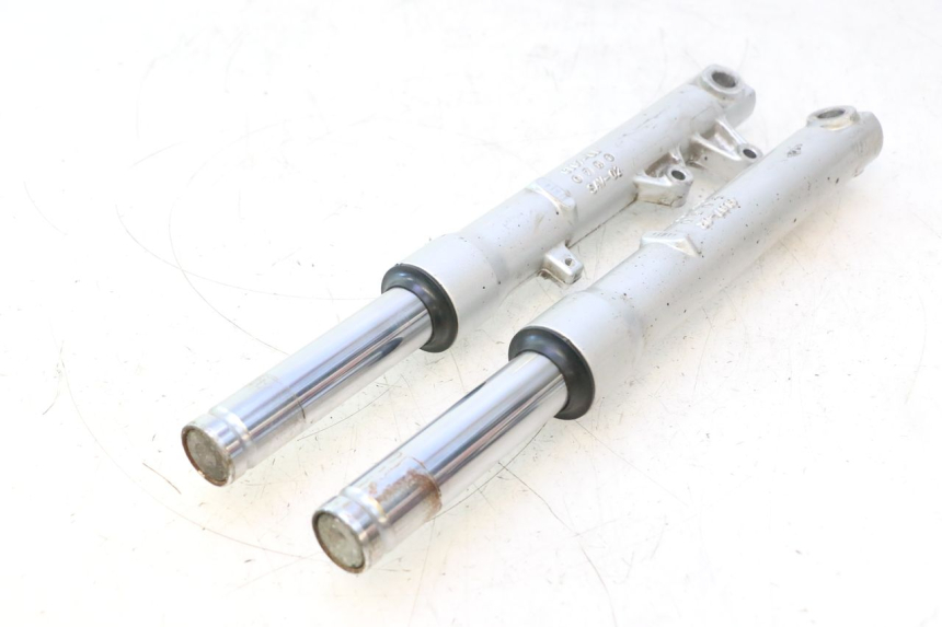 photo de BOTELLA HORQUILLA  PIAGGIO LIBERTY IGET 4T 50 (2021 - 2025) - Características distintivas