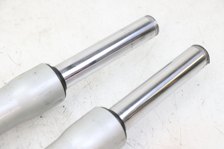 photo de BOTELLA HORQUILLA  PIAGGIO LIBERTY 125 (1998 - 2008) - Otra perspectiva