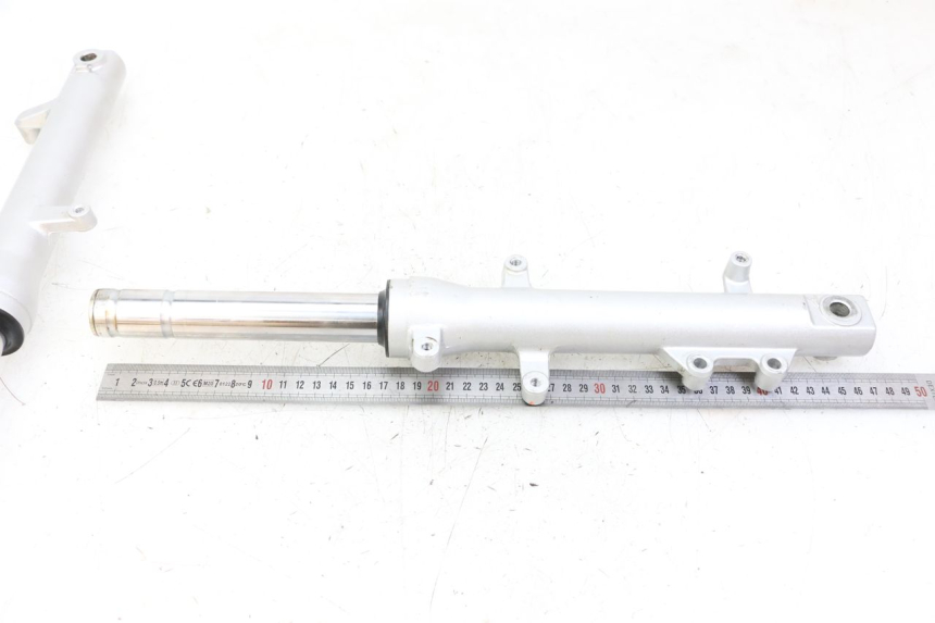photo de BOTELLA HORQUILLA  LONGJIA SHARPY 125 (2020 - 2024) - Otra perspectiva
