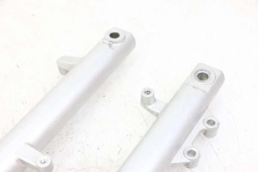 photo de BOTELLA HORQUILLA  LONGJIA SHARPY 125 (2020 - 2024) - Estado de la superficie y material