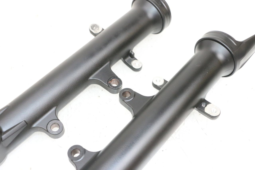 photo de BOTELLA HORQUILLA  YAMAHA MT-07 MT07 ABS 700 (2018 - 2020) - Marcados y referencias originales