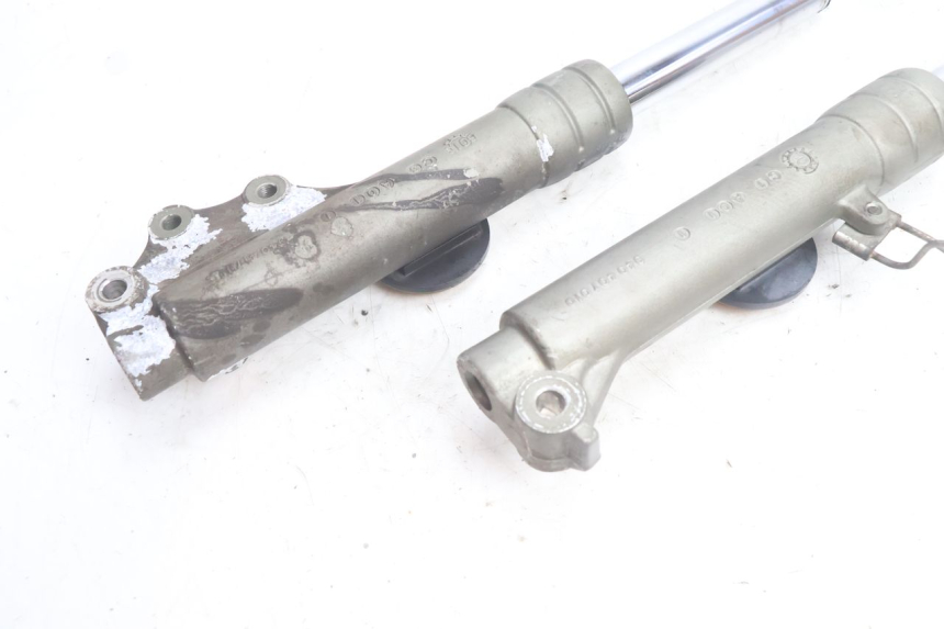 photo de BOTELLA HORQUILLA  YAMAHA NEO'S NEOS 2T 50 (1998 - 2007) - Características distintivas