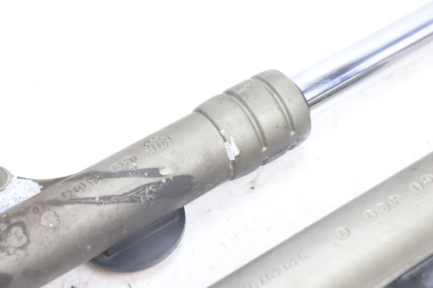 photo de BOTELLA HORQUILLA  YAMAHA NEO'S NEOS 2T 50 (1998 - 2007) - Primer plano de alta resolución