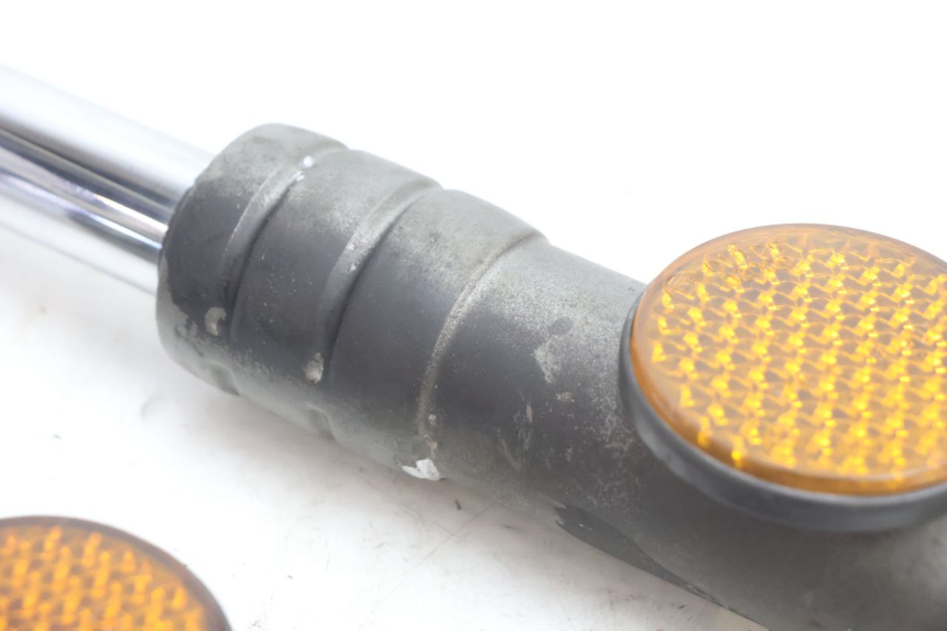 photo de BOTELLA HORQUILLA  YAMAHA NEO'S NEOS 2T 50 (1998 - 2007) - Primer plano técnico