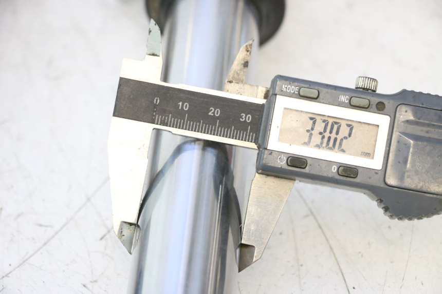 photo de BOTELLA HORQUILLA  KYMCO LIKE 4T 50 (2019 - 2025) - Detalle de la pieza