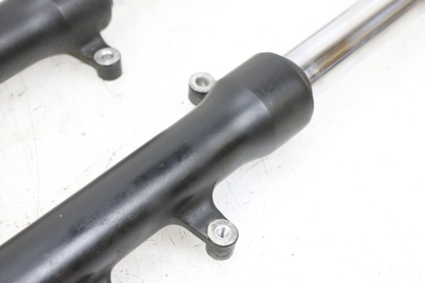 photo de BOTELLA HORQUILLA  PIAGGIO NEW TYPHOON 50 (2018 - 2021) - Características distintivas