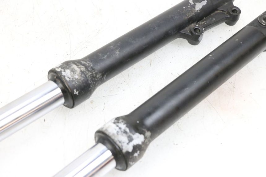 photo de BOTELLA HORQUILLA  JM MOTORS OLDIES GT 4T 50 (2018 - 2025) - Primer plano técnico