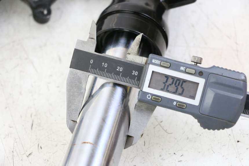 photo de TUBO DE HORQUILLA SYM ORBIT 2 4T 50 (2008 - 2017) - Detalle de la pieza