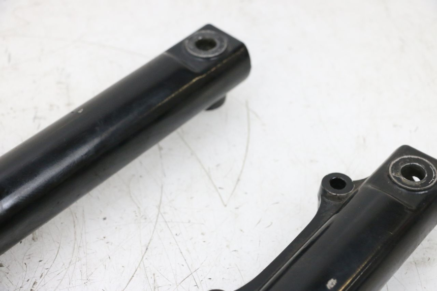 photo de TUBO DE HORQUILLA SYM ORBIT 2 4T 50 (2008 - 2017) - Primer plano técnico