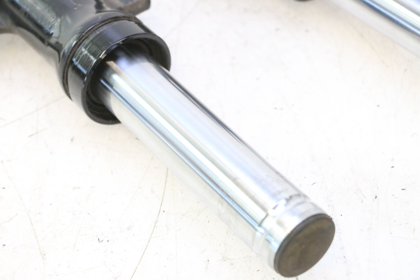 photo de TUBO DE HORQUILLA SYM ORBIT 2 4T 50 (2008 - 2017) - Características distintivas