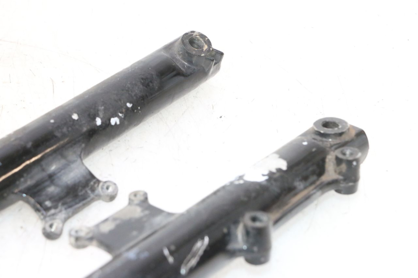 photo de TUBO DE HORQUILLA SYM ORBIT 2 4T 50 (2008 - 2017) - Estado de la superficie y material