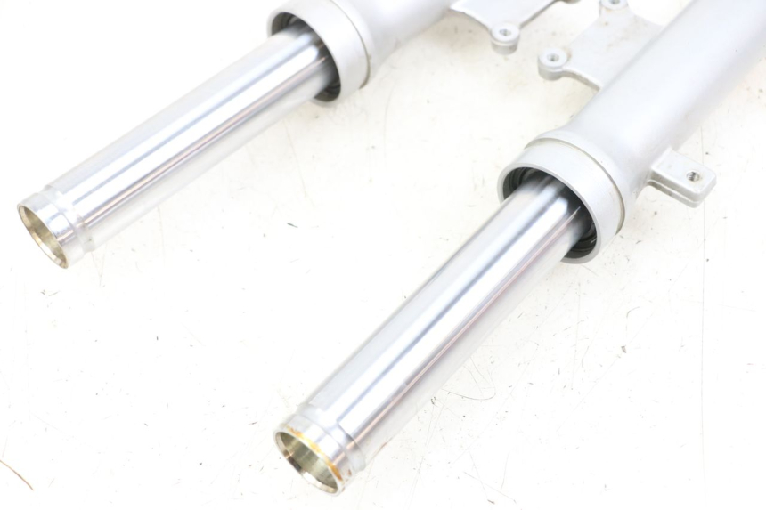 photo de Tubo de horquilla SYM ORBIT 50 (2008 - 2010) - Primer plano técnico