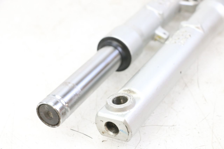 photo de BOTELLA HORQUILLA  PIAGGIO LIBERTY IGET 4T 50 (2021 - 2025) - Zoom estado de uso