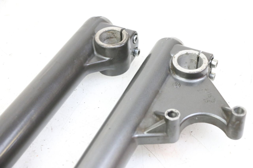 photo de BOTELLA HORQUILLA  LIGIER PULSE 3 1 (2014 - 2020) - Detalles de los puntos de fijación