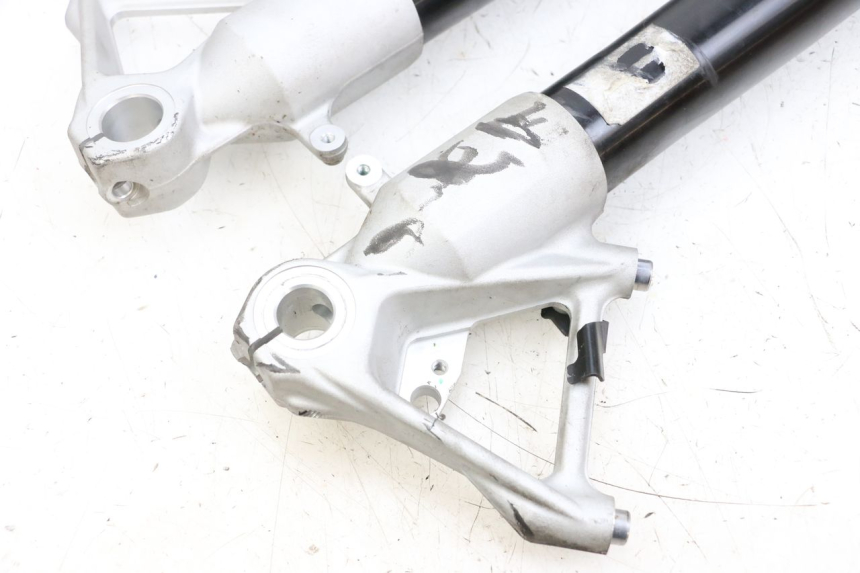 photo de BOTELLA HORQUILLA  BMW R GS 1250 (2021 - 2024) - Zoom calidad de ocasión