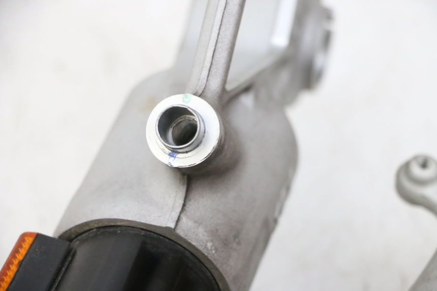 photo de BOTELLA HORQUILLA  BMW R GS 1250 (2021 - 2024) - Zoom estado de uso