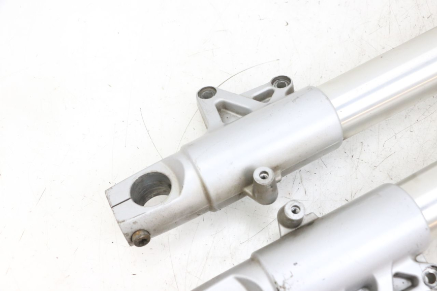 photo de BOTELLA HORQUILLA  BMW R RT ABS 1200 (2010 - 2014) - Zoom sobre los componentes