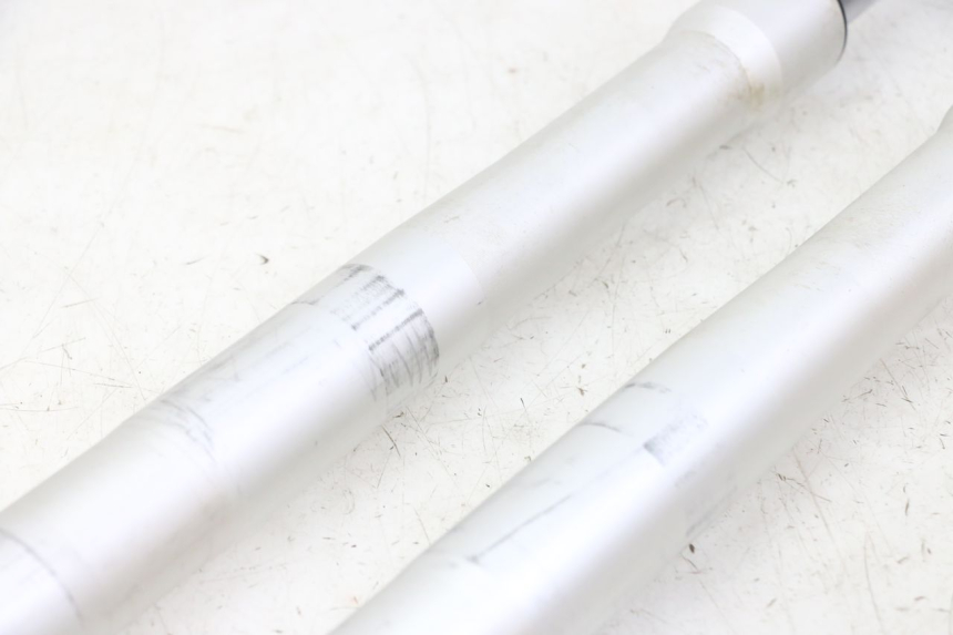 photo de BOTELLA HORQUILLA  APOLLO RFZ 125 - Otra vista del artículo