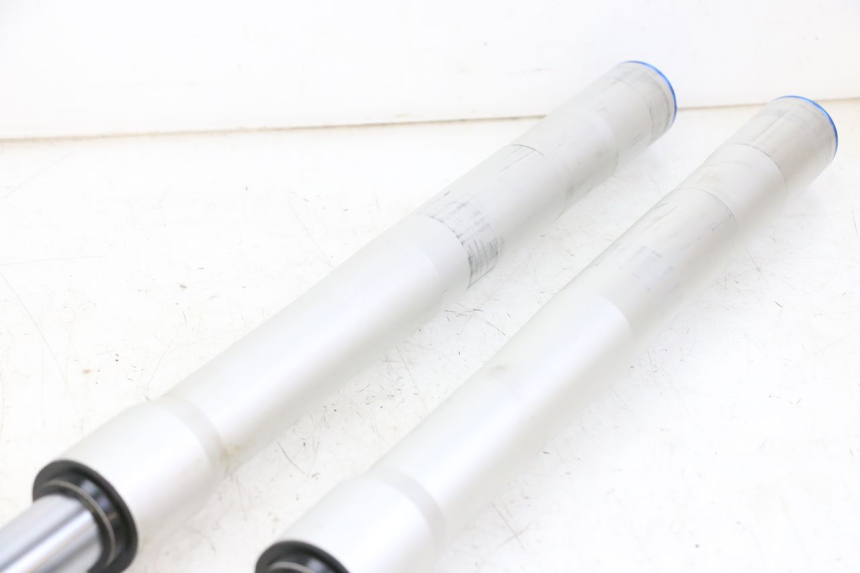 photo de BOTELLA HORQUILLA  APOLLO RFZ 125 - Primer plano de alta resolución