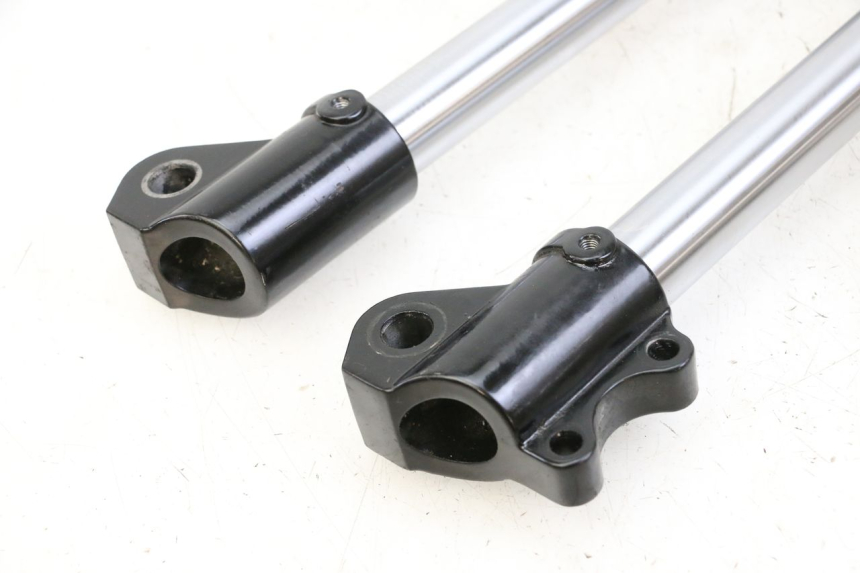 photo de BOTELLA HORQUILLA  APOLLO RFZ 125 - Inspección visual detallada