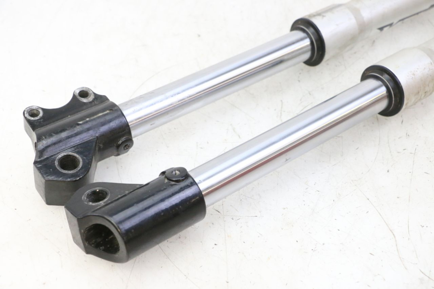 photo de TUBO DE HORQUILLA APOLLO RFZ 150 - Otra vista del artículo