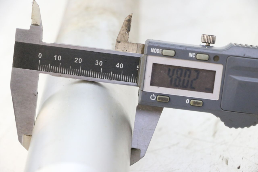 photo de TUBO DE HORQUILLA APOLLO RFZ 150 - Zoom estado de uso