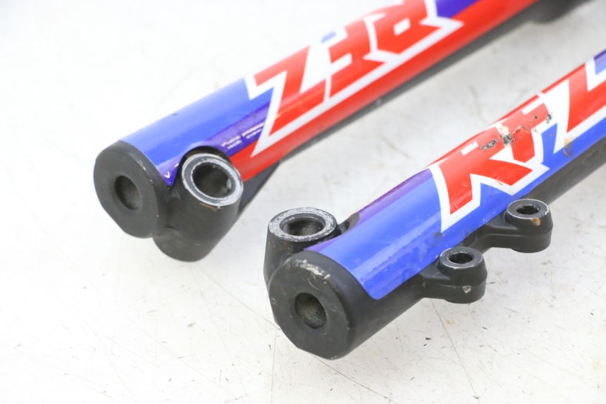 photo de BOTELLA HORQUILLA  APOLLO RFZ 125 - Marcados y referencias originales