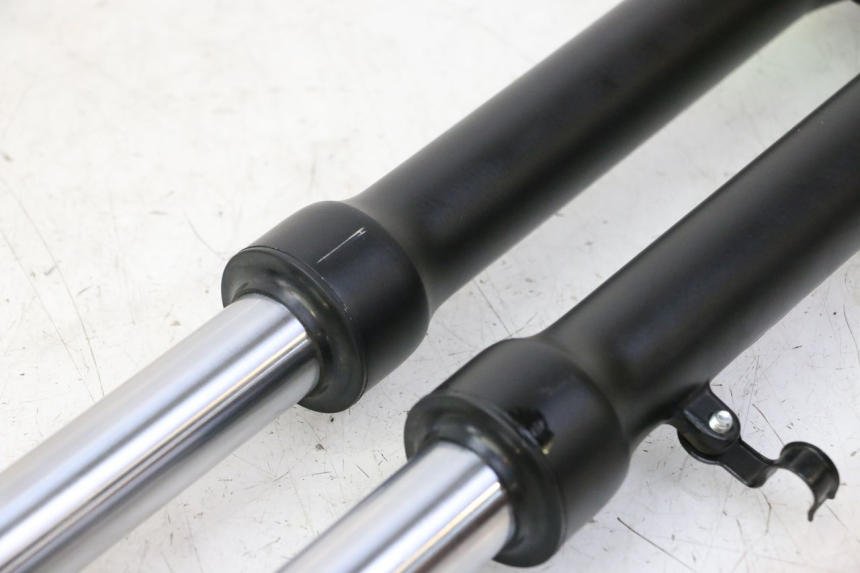 photo de BOTELLA HORQUILLA  APOLLO RFZ 125 - Vista general del producto