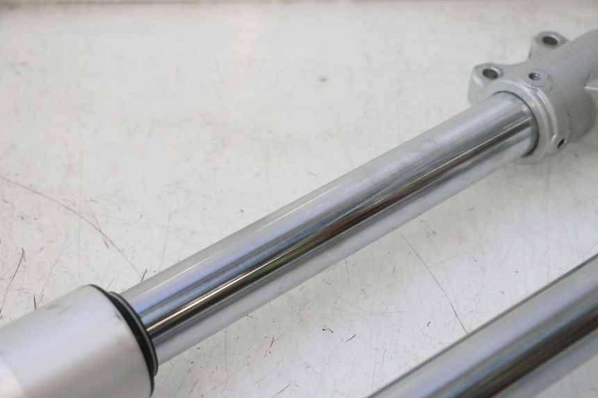 photo de TUBO DE HORQUILLA APOLLO RFZ 150 - Otra vista del artículo