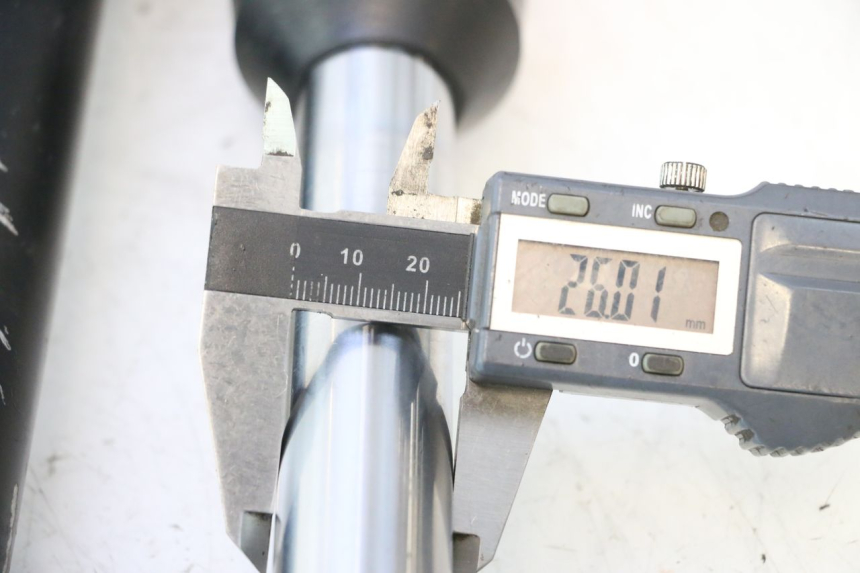 photo de BOTELLA HORQUILLA  TNT MOTOR ROMA 10' 2T 50 (2011 - 2018) - Detalle de la pieza