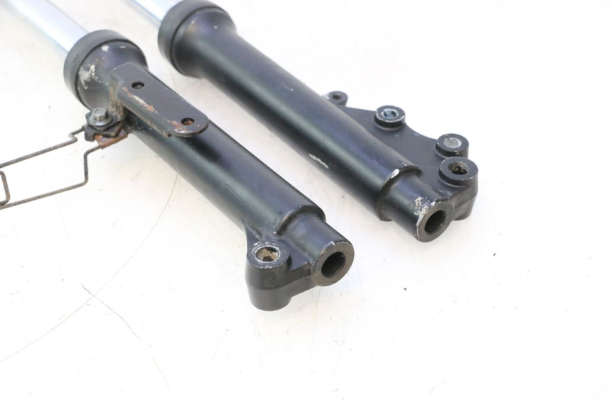 photo de BOTELLA HORQUILLA  TNT MOTOR ROMA 10' 2T 50 (2011 - 2018) - Primer plano técnico
