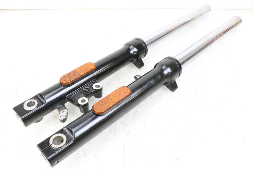 photo de BOTELLA HORQUILLA  ROYAL ENFIELD CONTINENTAL GT 650 (2019 - 2024) - Vista principal