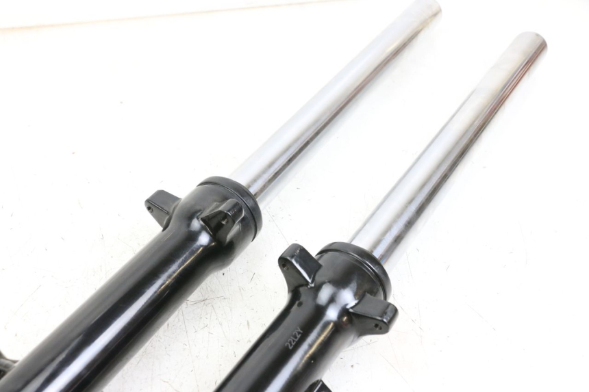 photo de BOTELLA HORQUILLA  ROYAL ENFIELD CONTINENTAL GT 650 (2019 - 2024) - Zoom estado de uso