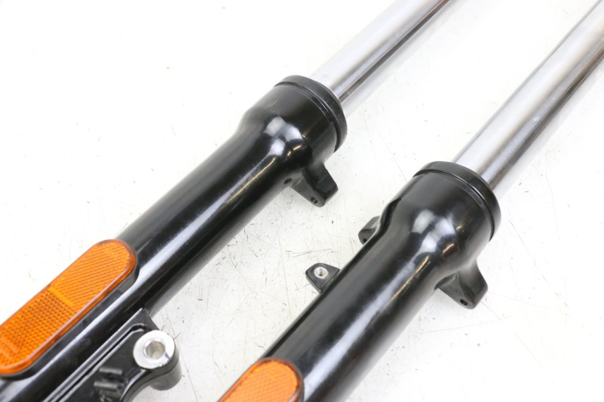 photo de BOTELLA HORQUILLA  ROYAL ENFIELD CONTINENTAL GT 650 (2019 - 2024) - Vista general del producto