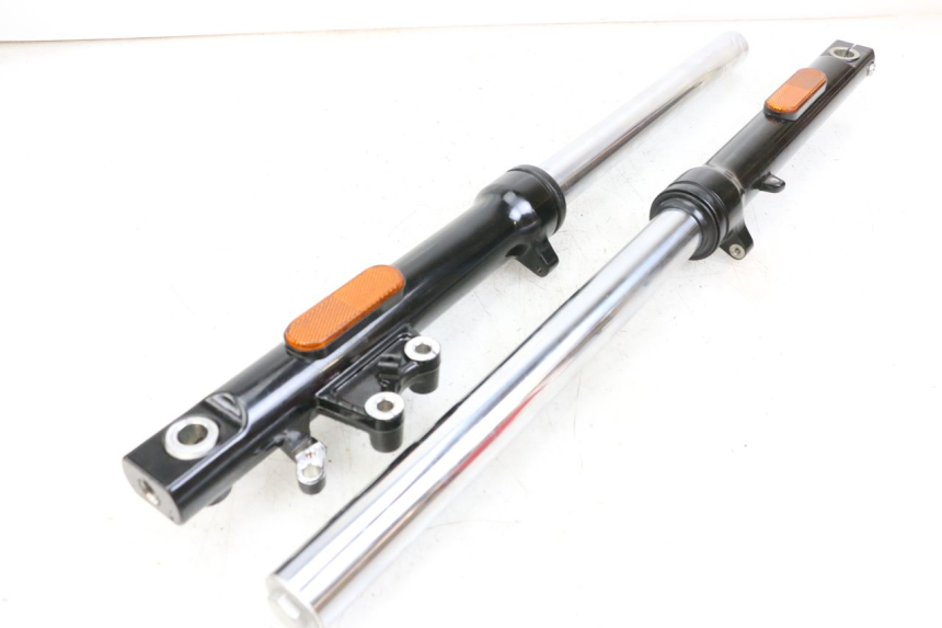 photo de BOTELLA HORQUILLA  ROYAL ENFIELD CONTINENTAL GT 650 (2019 - 2024) - Recambio usado revisado