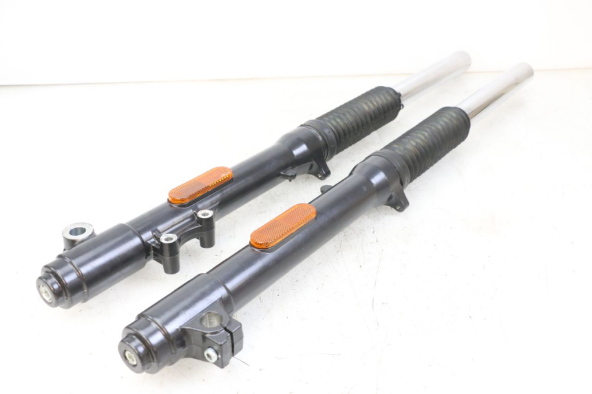 photo de BOTELLA HORQUILLA  ROYAL ENFIELD SCRAM 411 (2022 - 2024) - Vista principal