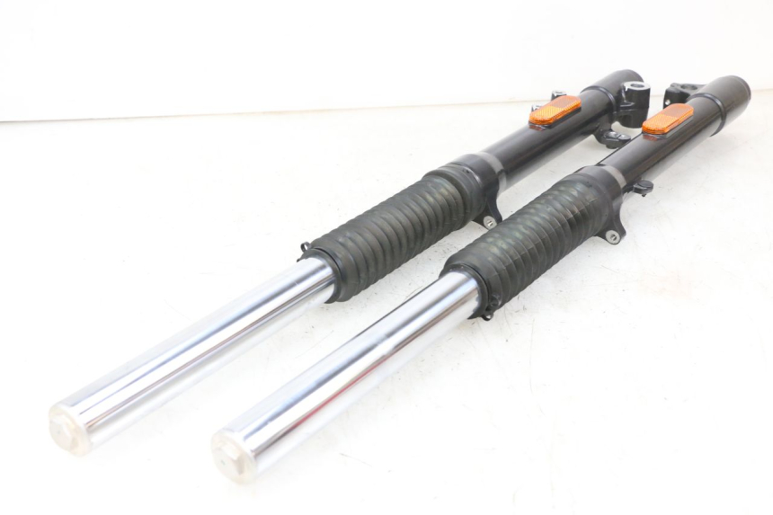 photo de BOTELLA HORQUILLA  ROYAL ENFIELD SCRAM 411 (2022 - 2024) - Otra perspectiva