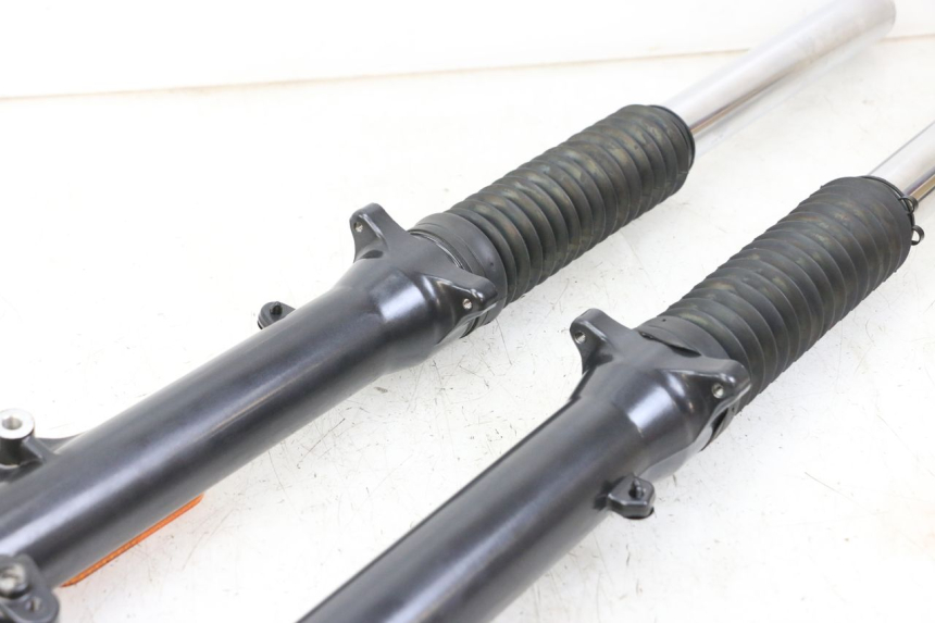 photo de BOTELLA HORQUILLA  ROYAL ENFIELD SCRAM 411 (2022 - 2024) - Vista general del producto