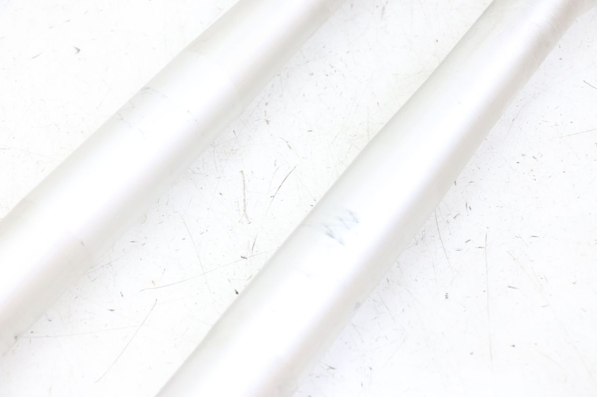 photo de TUBO DE HORQUILLA APOLLO RXF 125 - Estado de la superficie y material