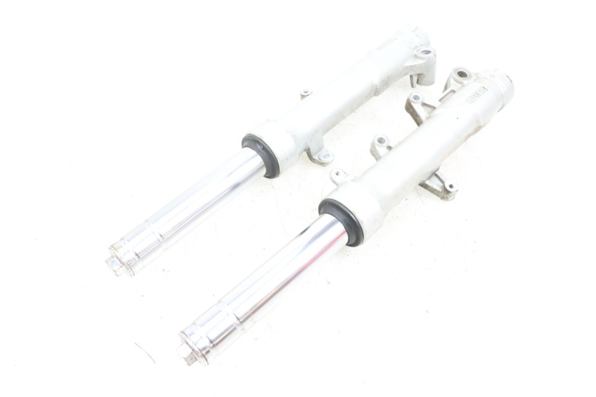 photo de Tubo de horquilla DAELIM S3 125 (2010 - 2017) - Detalles de los puntos de fijación