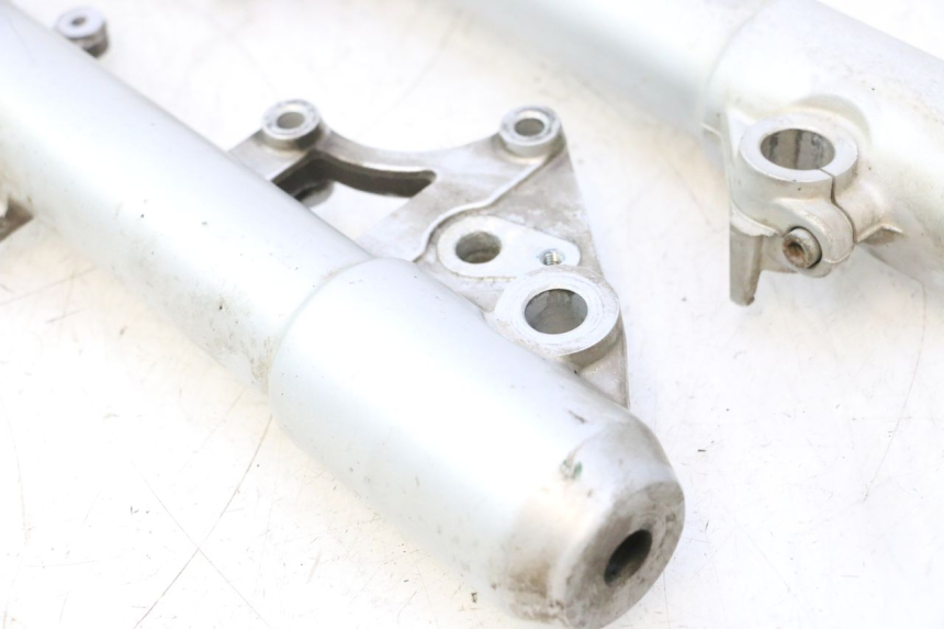 photo de BOTELLA HORQUILLA  PEUGEOT SATELIS 125 (2013 - 2018) - Recambio usado revisado
