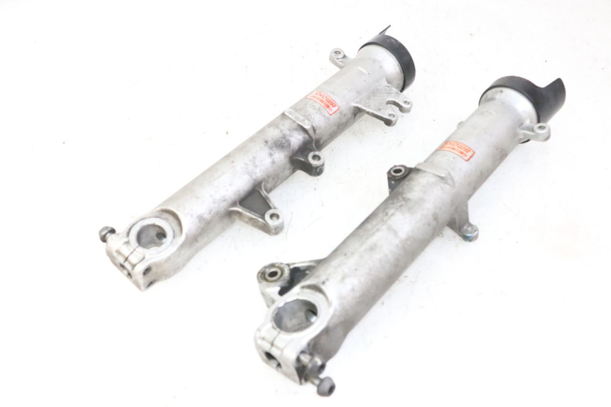 photo de BOTELLA HORQUILLA  HONDA ST PAN EUROPEAN 1300 (2002 - 2013) - Características distintivas