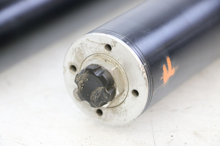 photo de BOTELLA HORQUILLA  KTM SUPERENDURO R 950 (2005 - 2009) - Otra vista del artículo