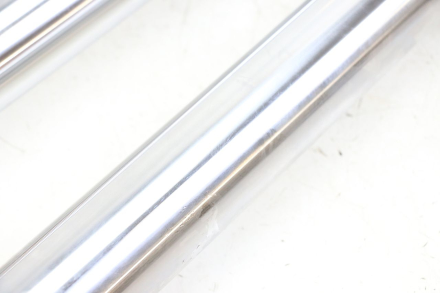 photo de BOTELLA HORQUILLA  KTM SUPERENDURO R 950 (2005 - 2009) - Primer plano técnico