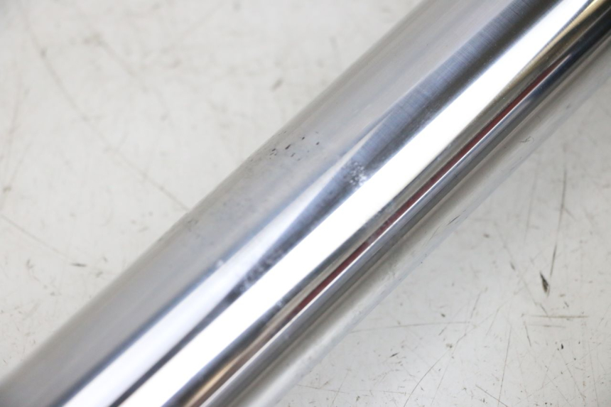 photo de BOTELLA HORQUILLA  YAMAHA TDM ABS 900 (2002 - 2014) - Detalles de los puntos de fijación