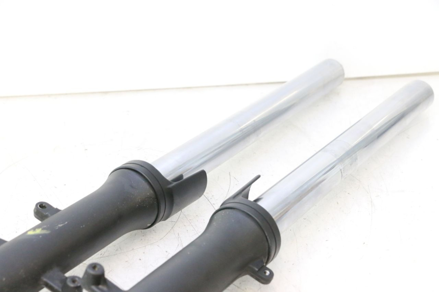 photo de BOTELLA HORQUILLA  YAMAHA TDM ABS 900 (2002 - 2014) - Características distintivas
