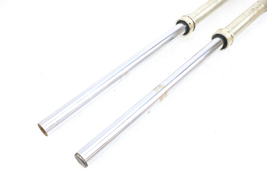 photo de BOTELLA HORQUILLA  SUZUKI TS X 80 (1984 - 1988) - Primer plano técnico