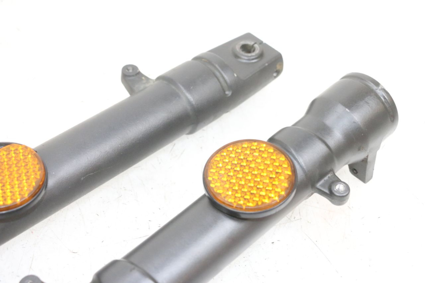 photo de BOTELLA HORQUILLA  YAMAHA TZR 50 (2008 - 2016) - Características distintivas