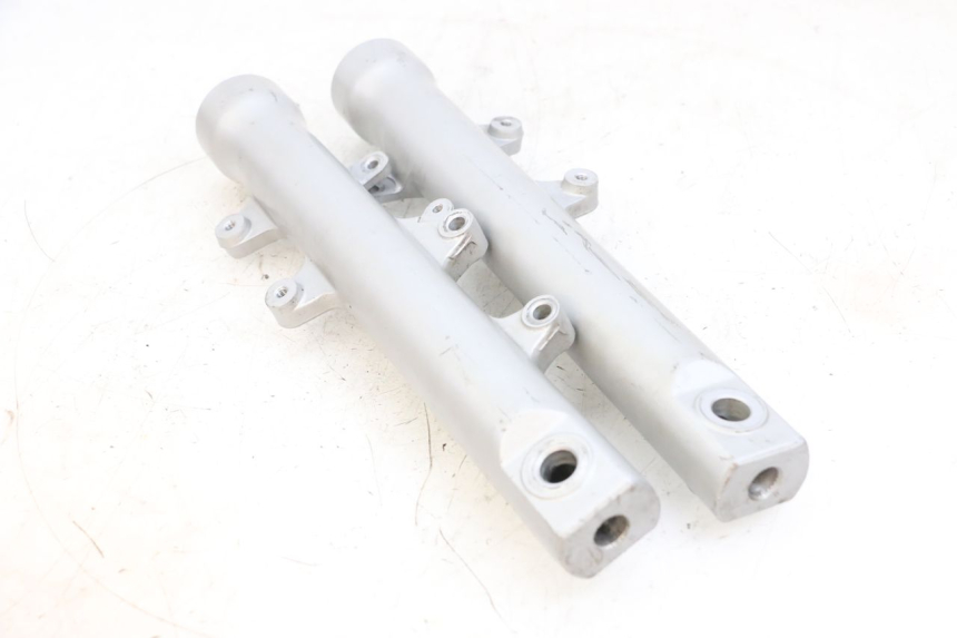 photo de BOTELLA HORQUILLA  DAELIM VJ ROADWIN FI 125 (2008 - 2017) - Detalle de la pieza