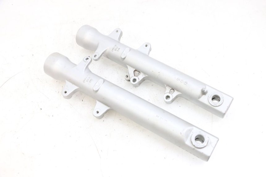 photo de BOTELLA HORQUILLA  DAELIM VJ ROADWIN FI 125 (2008 - 2017) - Primer plano técnico